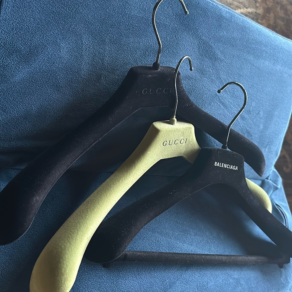 Gucci Hangers 2 -1 Balenciaga